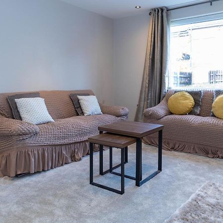 Penda Contractor And Leisure Guests Nottingham Villa Ngoại thất bức ảnh