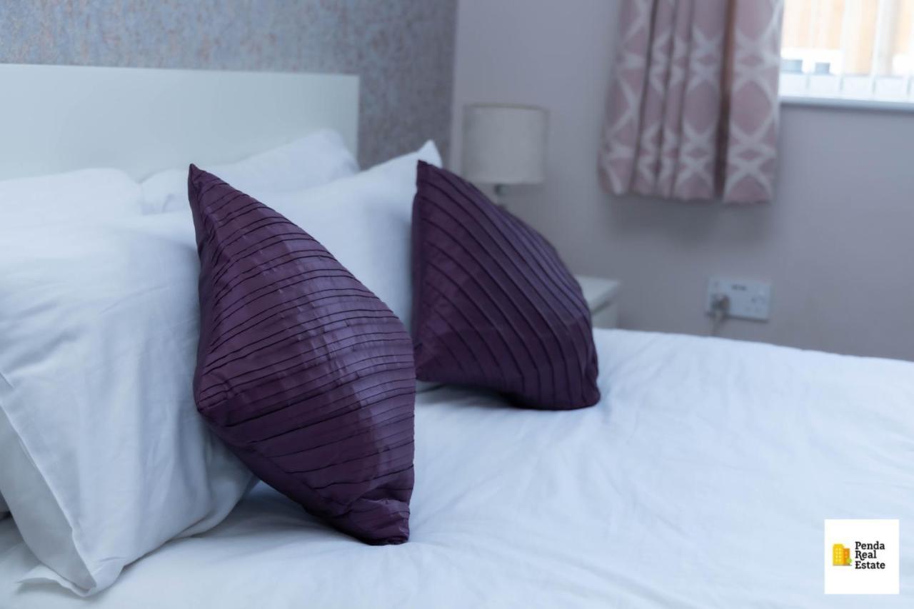 Penda Contractor And Leisure Guests Nottingham Villa Ngoại thất bức ảnh