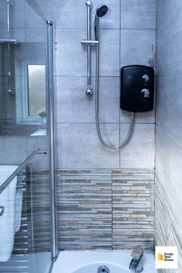 Penda Contractor And Leisure Guests Nottingham Villa Ngoại thất bức ảnh