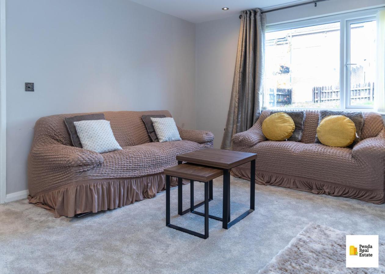 Penda Contractor And Leisure Guests Nottingham Villa Ngoại thất bức ảnh